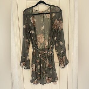 easel Floral Kimono